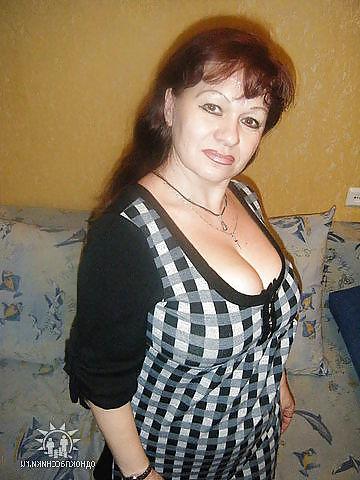 20P Busty Russian Woman 1213