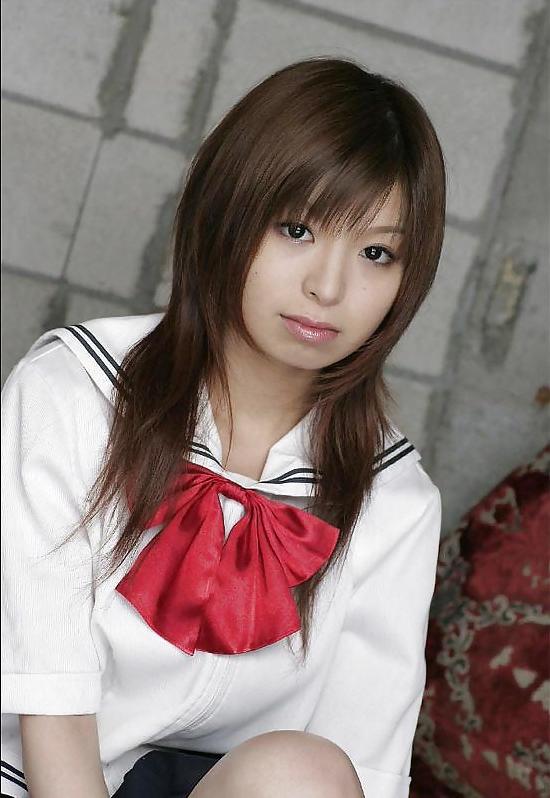 8P Japanese Schoolgirl Riko Araki!