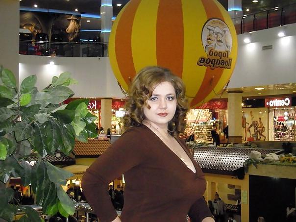 14P Busty Russian Woman 775
