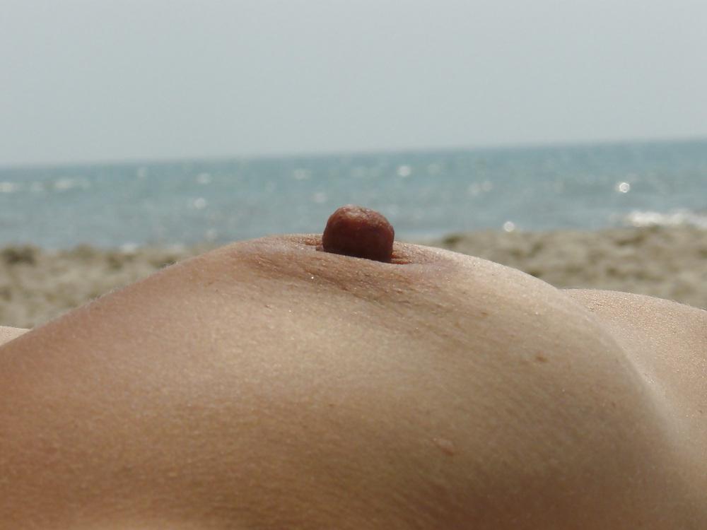 8P Beach girl