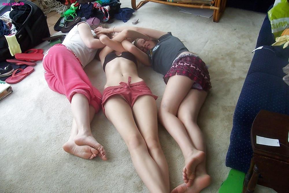 25P Wtf Sexy Teenie Feet reloaded v3.5