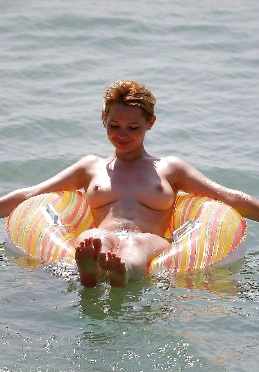 25P Hot mermaids and beach bunnies +more outdoor LI