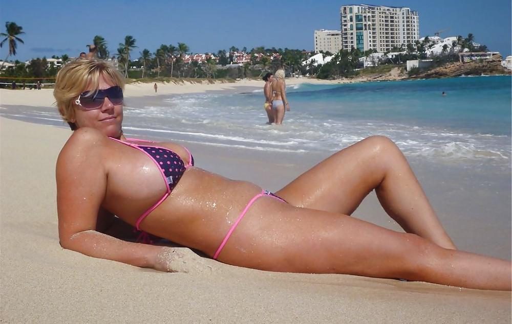 5P Milf on the beach