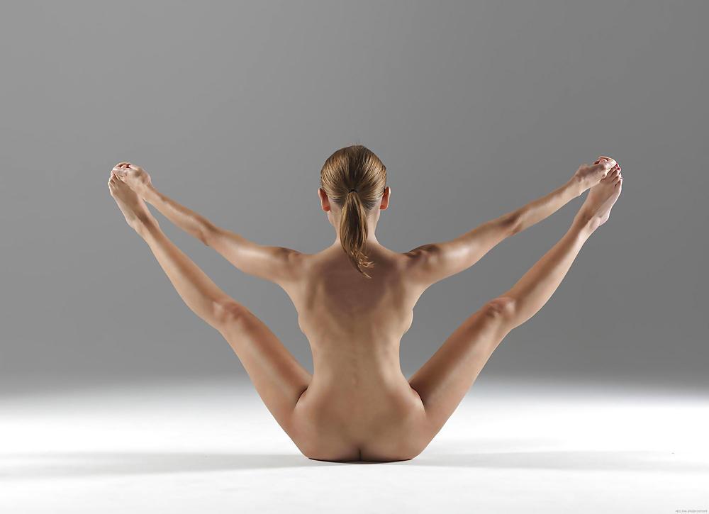 25P (BD) Yoga: Clears The Mind, Soul, & My Cock