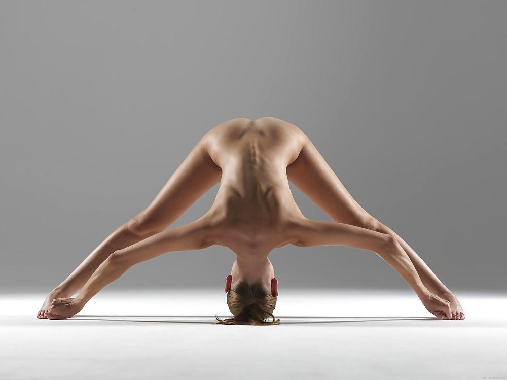 25P (BD) Yoga: Clears The Mind, Soul, & My Cock
