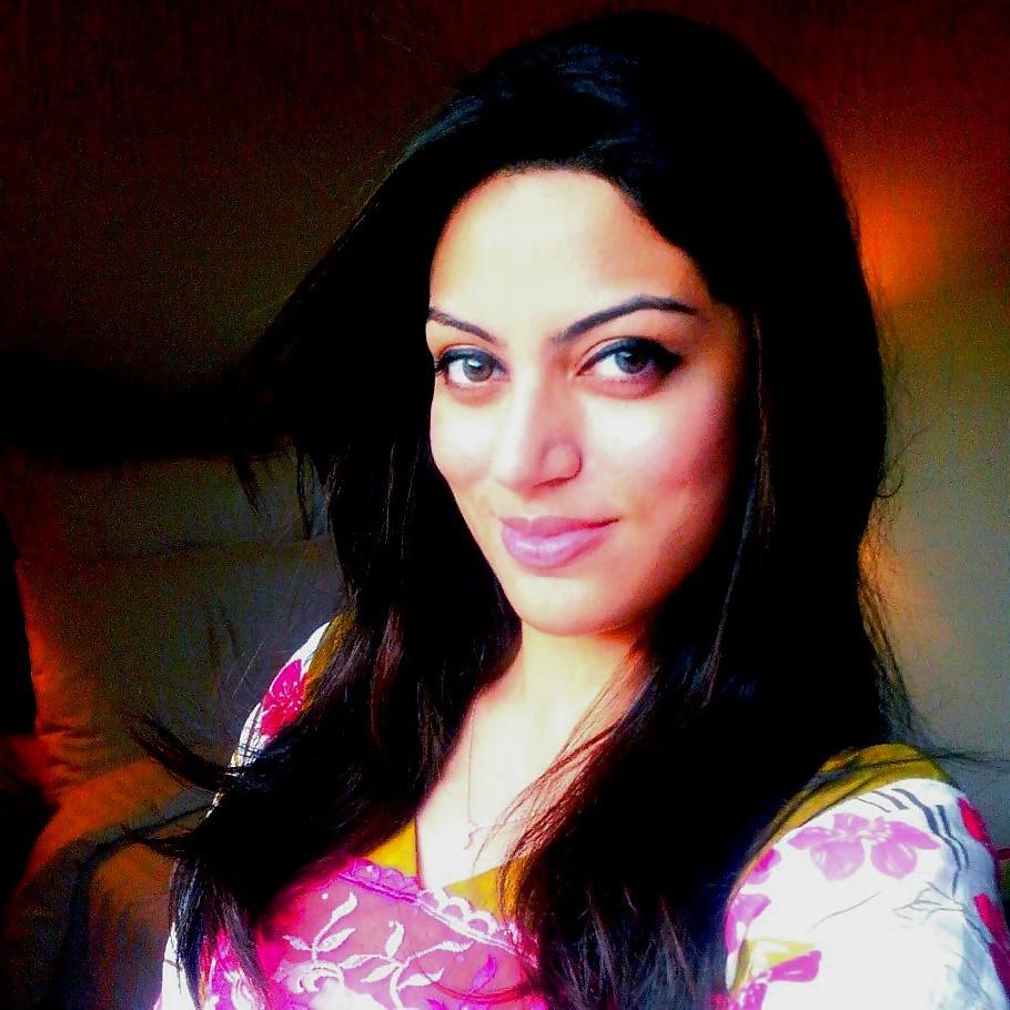 15P A FACE that will YOU CUM IN YOUR PANTS
