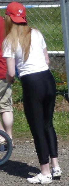 25P Sluts in tight pants! 16