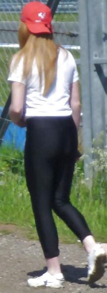 25P Sluts in tight pants! 16