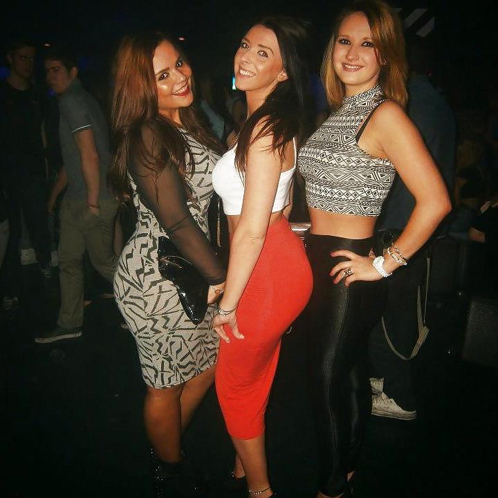 25P Sluts in tight pants! 16
