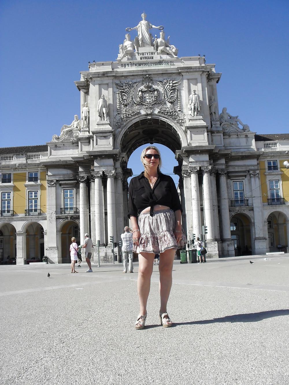 13P Mia flashing at a castle in lisbon