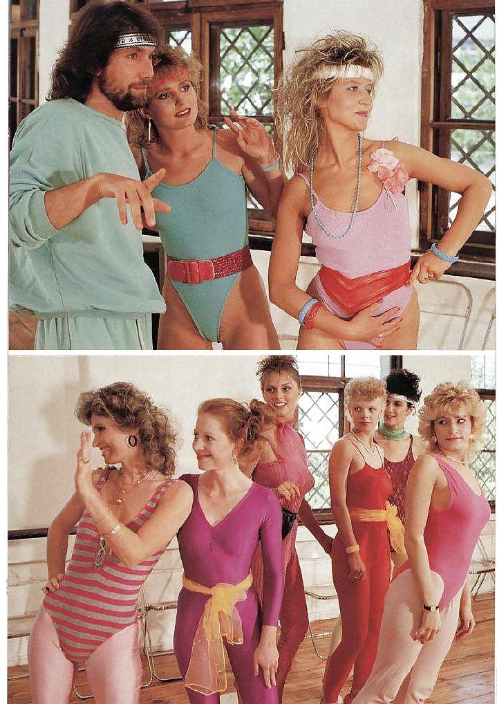 25P Teenage schoolgirls No 9