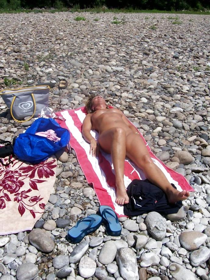 4P Horny mature 5, beach