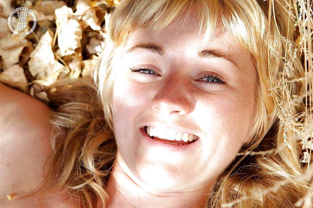 16P Nice blond hairy pussy