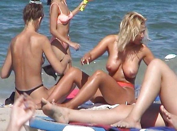 25P In Spiaggia - Bitch on the Beach
