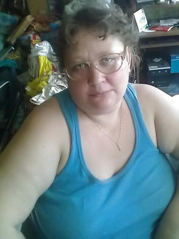 5P Sexy Russian mature woman!
