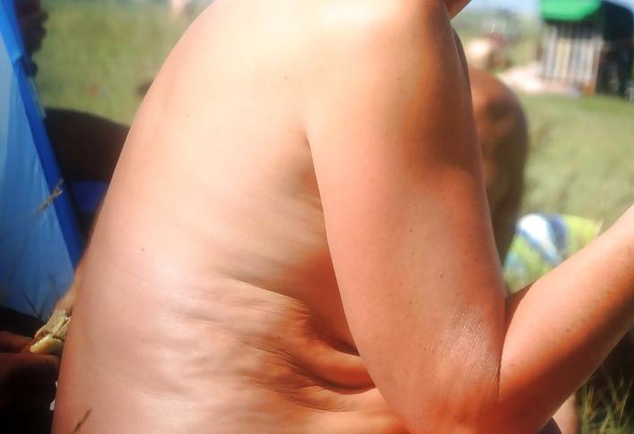 14P Sluts secretly photographed on the beach