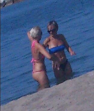 6P Milfs at the beach
