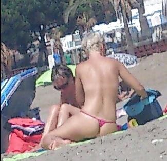 6P Milfs at the beach