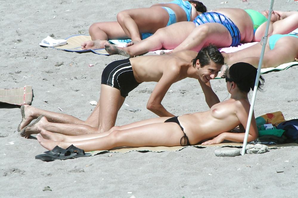 25P Nudity At The Beach