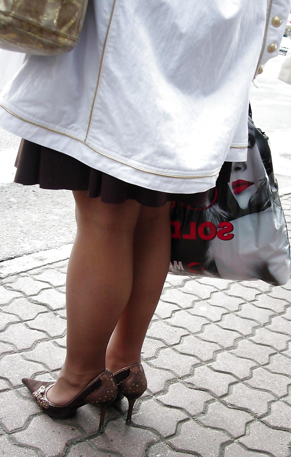 25P Nylon Legs Voyer