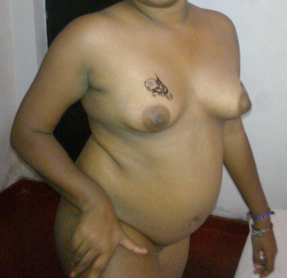 25P Girlfriend goes wild with some tattoos.