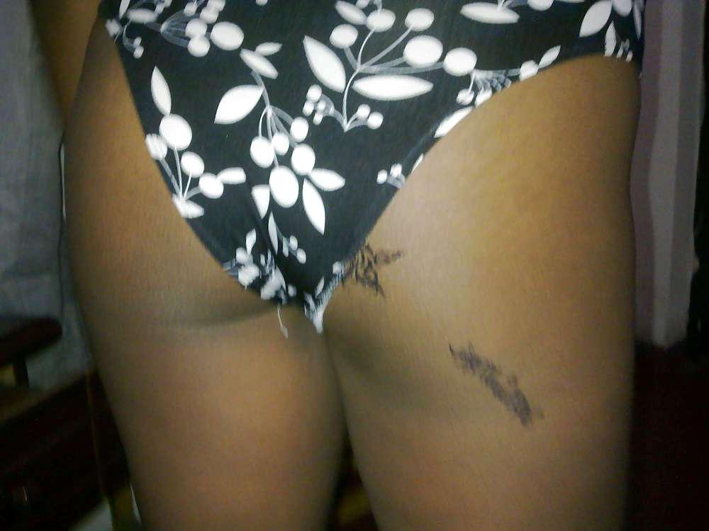 25P Girlfriend goes wild with some tattoos.