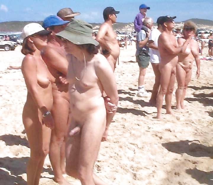 25P Nudist Beach Fun