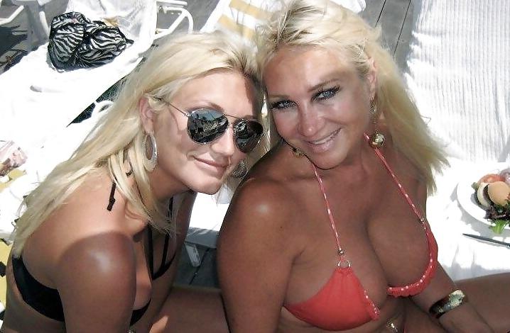 25P MILFs make the World go Round