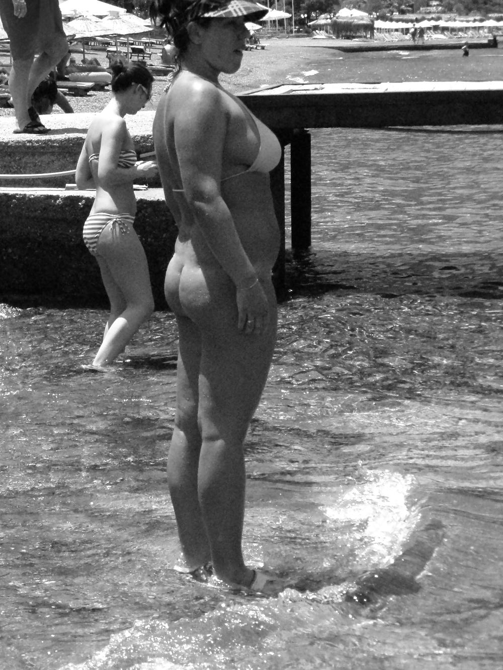 5P Me naked at the nudist beach
