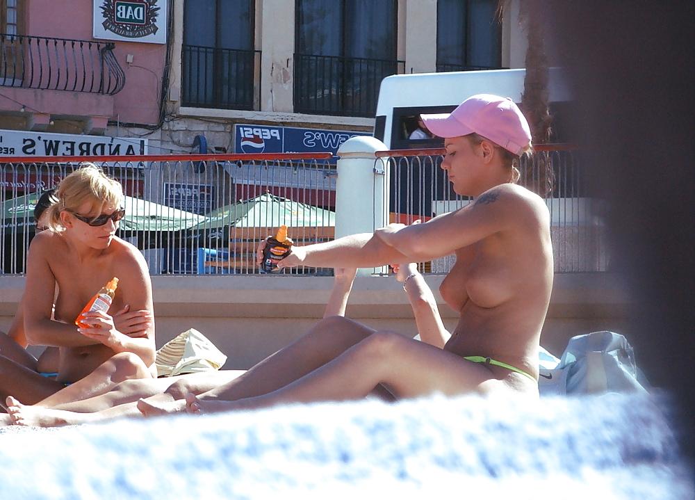 25P Spy Beach
