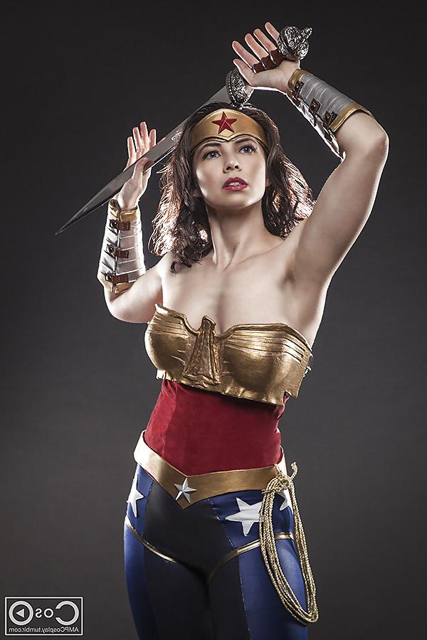 14P Wonder Woman (non-toon)