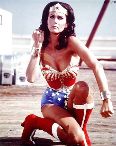 14P Wonder Woman (non-toon)