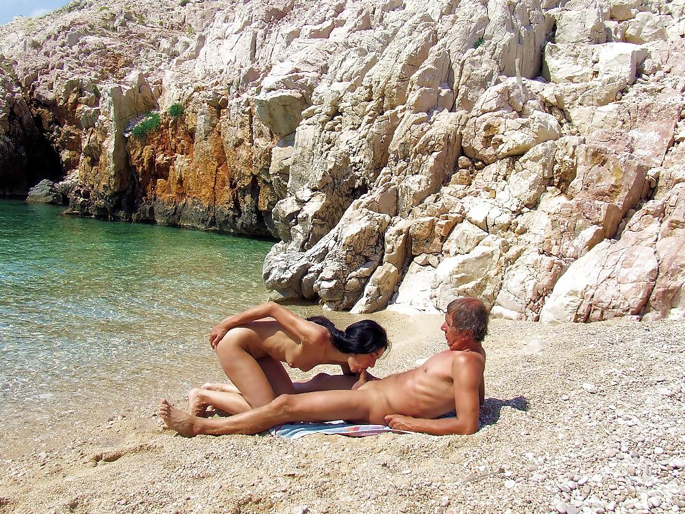 25P Nude beach fun by ahcpl