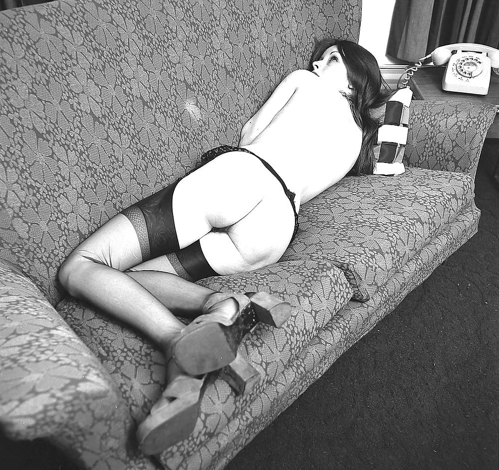 25P Hairy gals in vintage stockings
