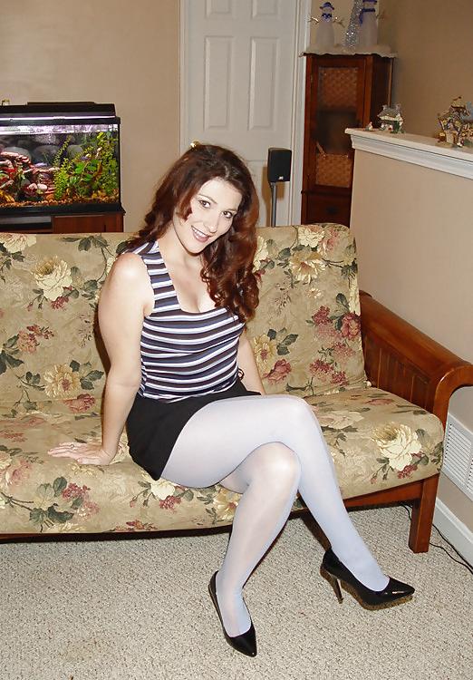 25P More leggy ladies of the office