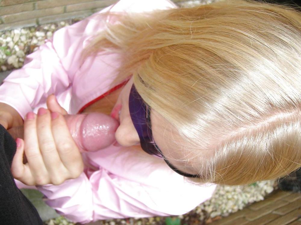 19P Young Blonde Slag Blows me in the Street