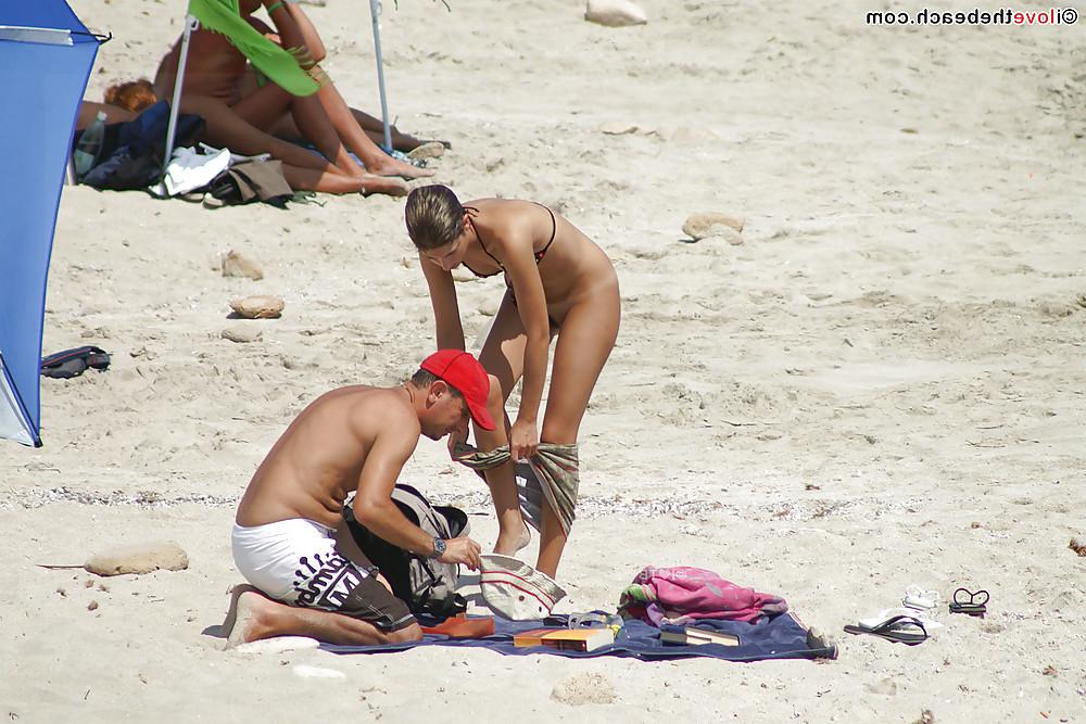 25P Beach undressing 5.