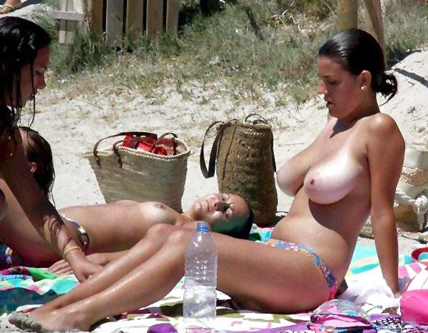 20P Naked beach 45