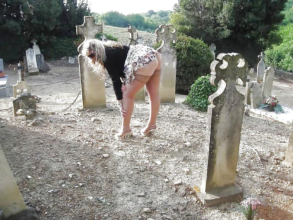 25P Outdoors and Public Pussy (6)