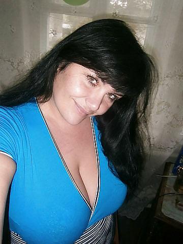 11P Busty Russian Woman 1052