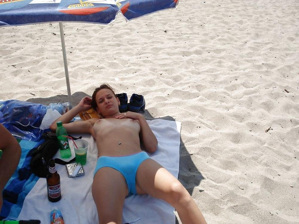 25P On the bulgarian beach