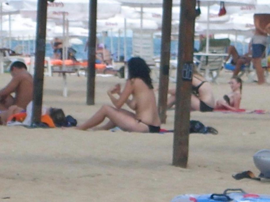 25P On the bulgarian beach