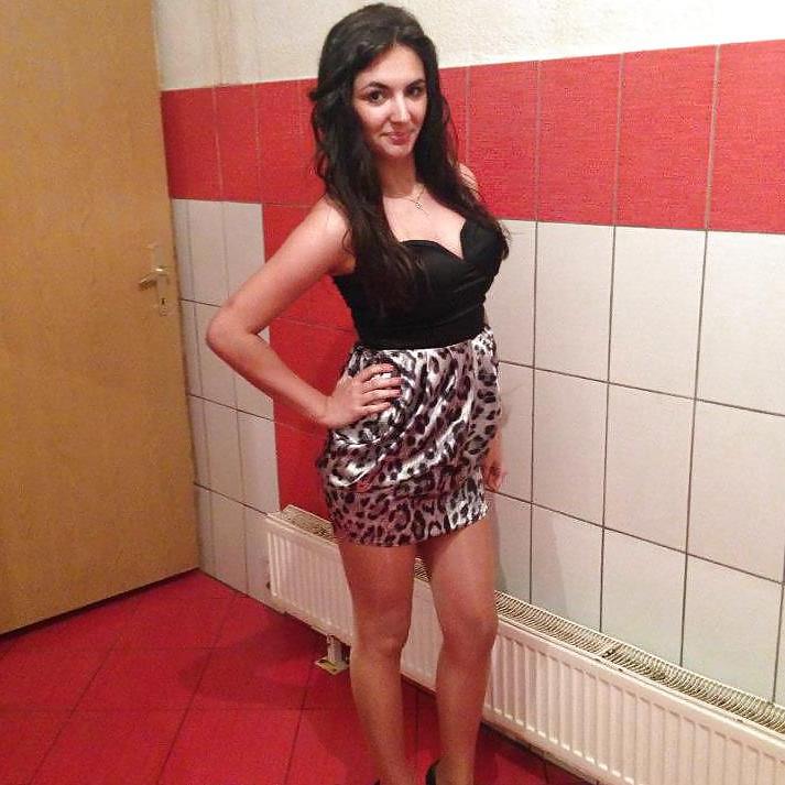 25P Beautiful Girls in Nylons 2