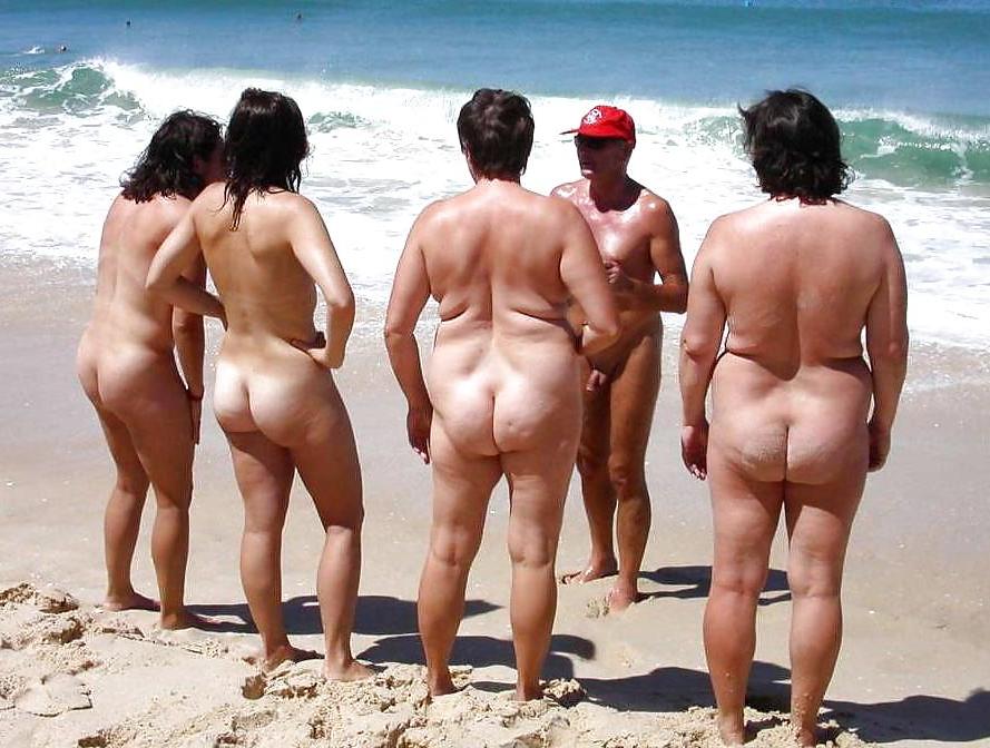 25P Nudist Beach Grobbing II