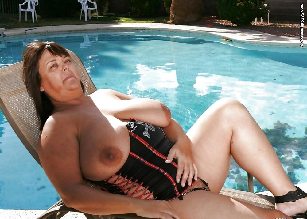 25P Nudists Naturists Public Outdoor Flash #29