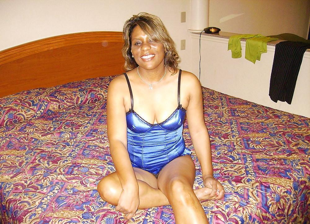 12P GROWN WOMAN EDITION VOL.81