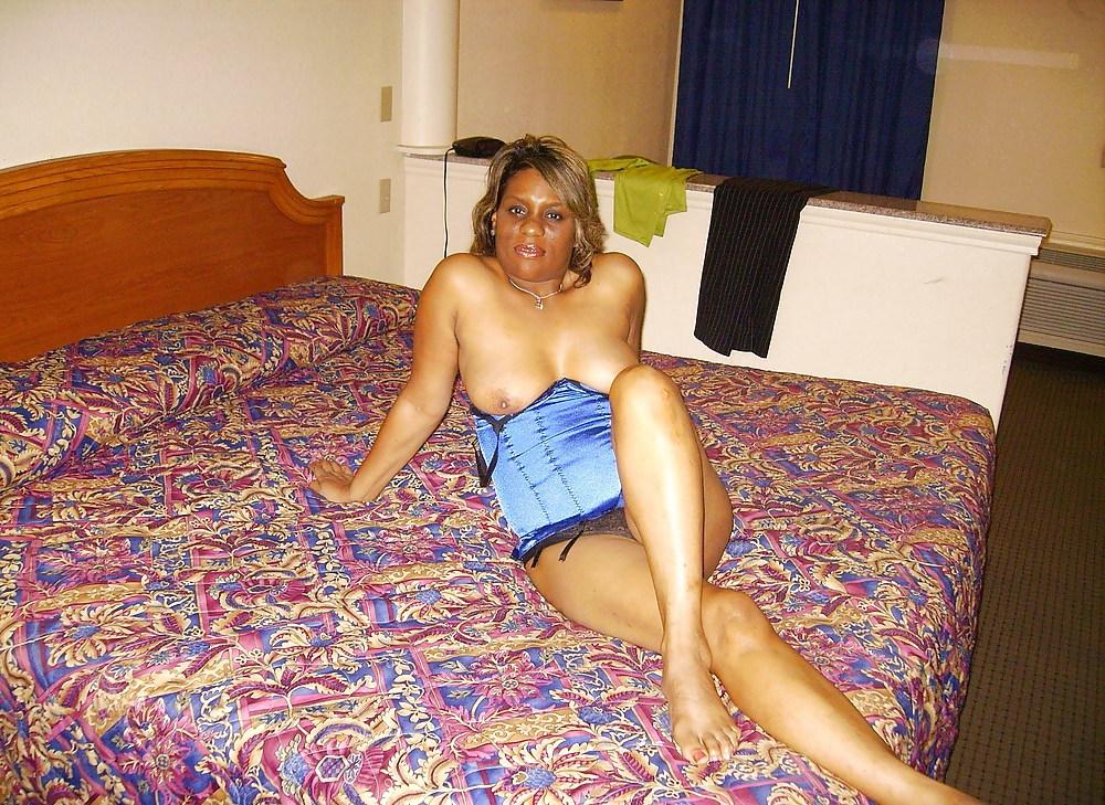 12P GROWN WOMAN EDITION VOL.81