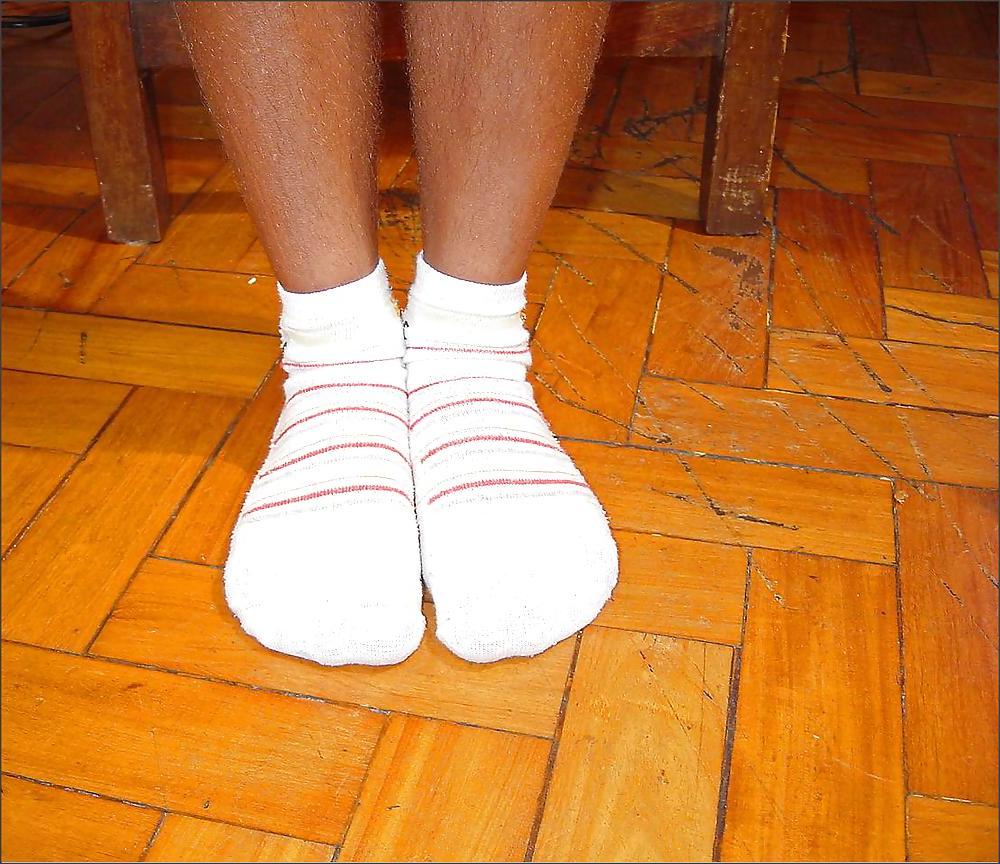 25P BRAZIL PUSSY WITH HAIRY LEGS
