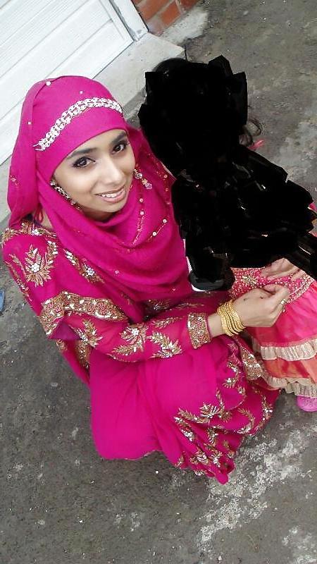 25P Farhana Bengali Hijabi MILF 