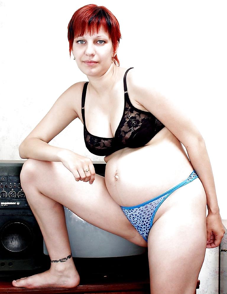 25P Some images of pregnant  woman 